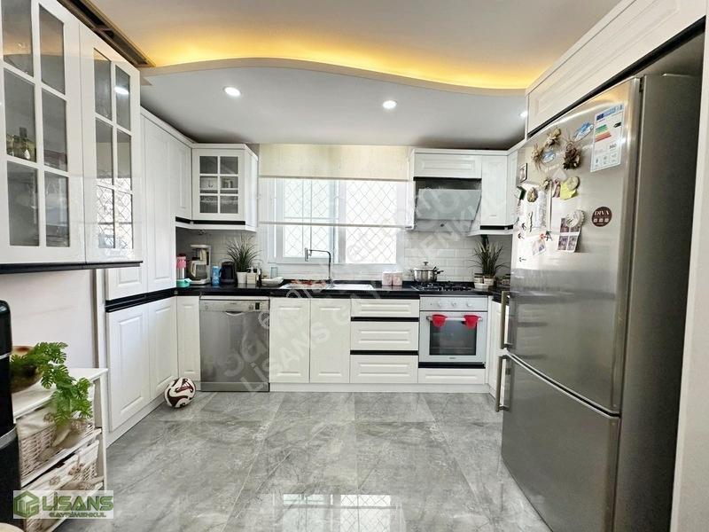 Huzurevleri'nde_metro_civ_geniş_ç.banyo_extralı 4+1 — fotoğraf 32