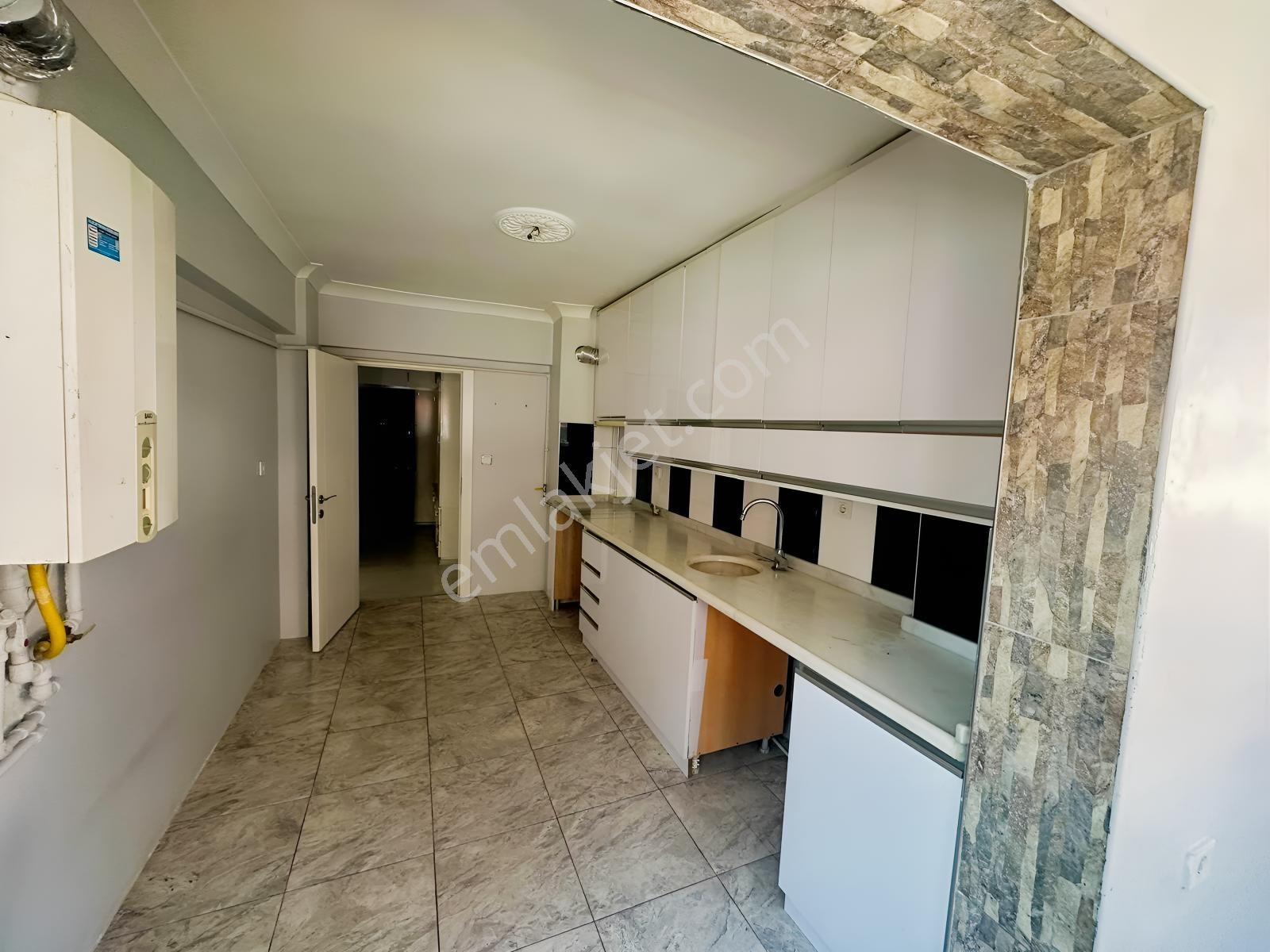 Malazgirt Mah.3+1 Masrafsız Katta Gimsa Yakını Daire — fotoğraf 3