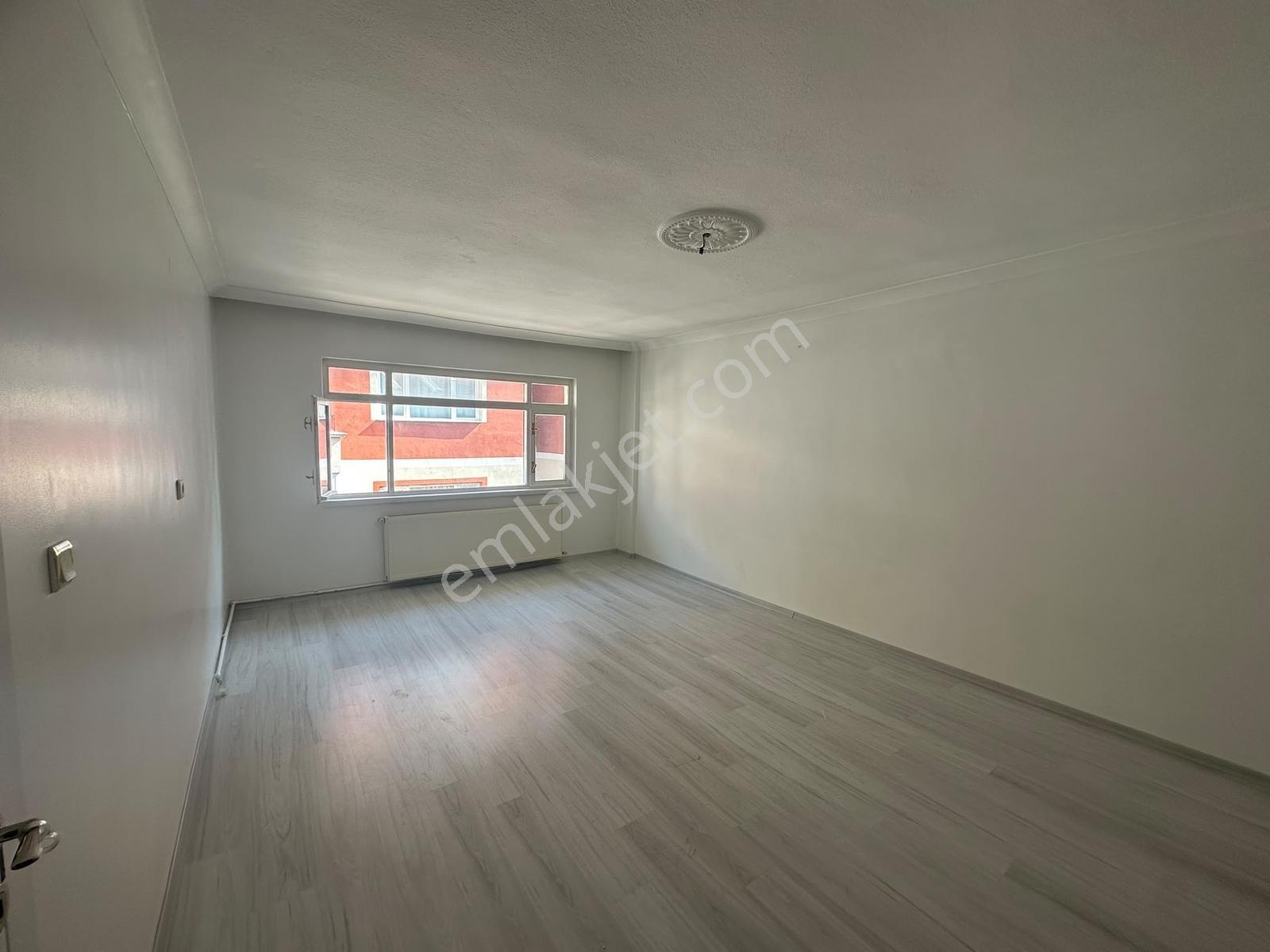 Malazgirt Mah.3+1 Masrafsız Katta Gimsa Yakını Daire — fotoğraf 7