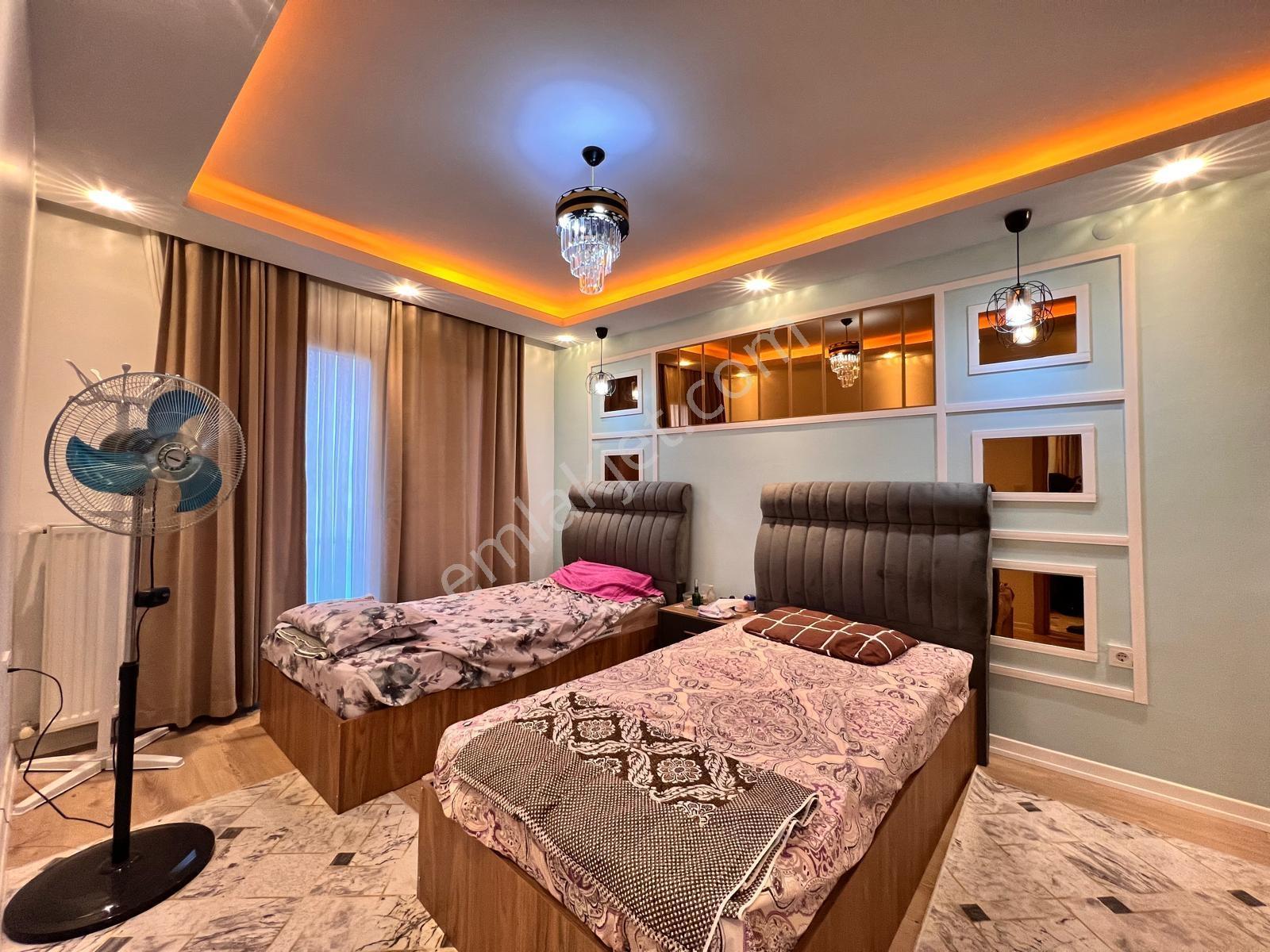 Esenyurt Fi Yaka Esenşehir De İçi Özel Yapılı 3+1 Satılık Daire — fotoğraf 4