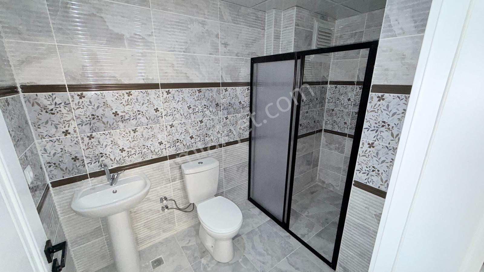 Hastane Arkası Sıfır Eşyalı Geniş 1+1 Lüks Daire İsbay Emlak — fotoğraf 18