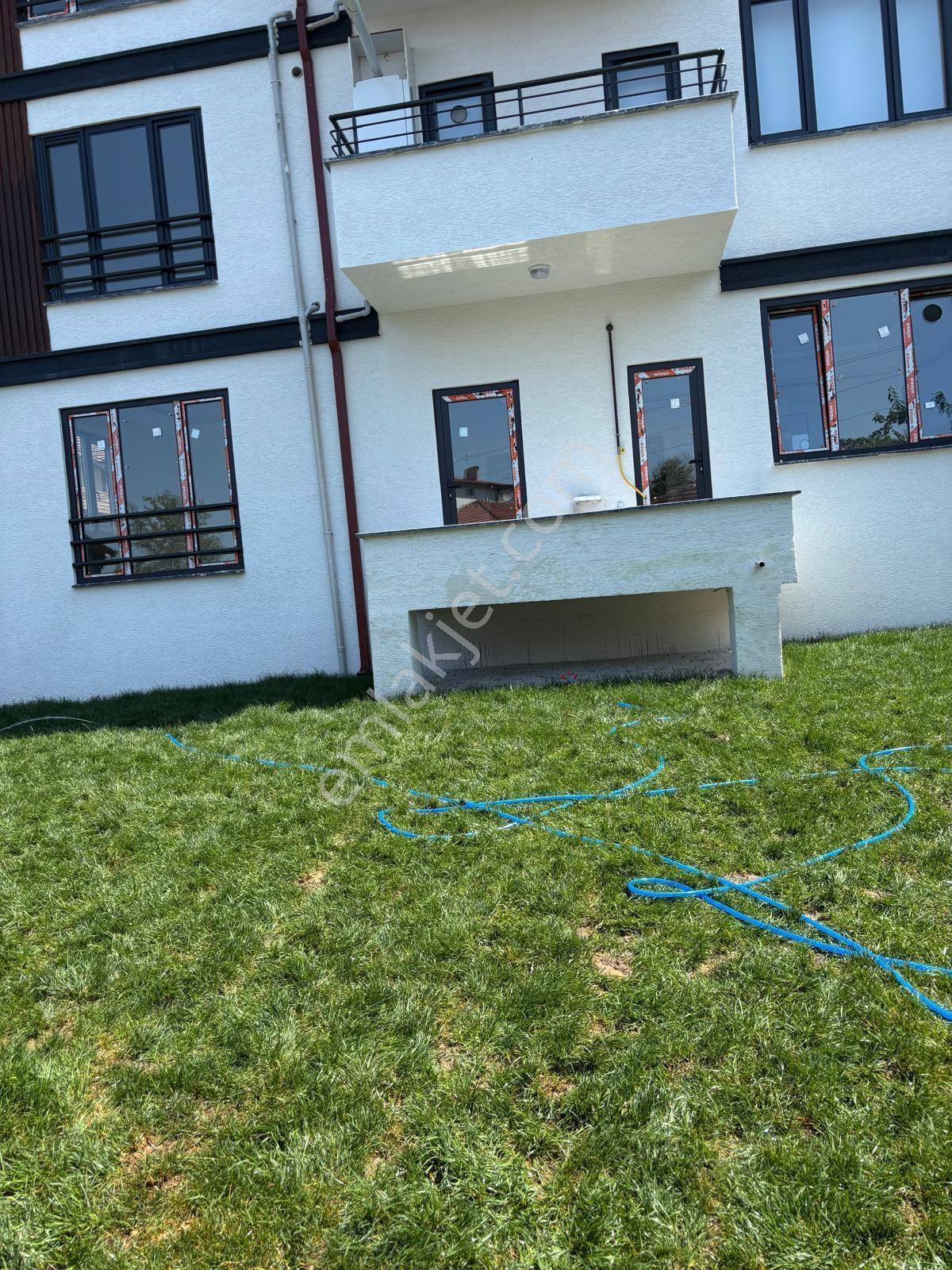 Alp Gayrimenkul Sapanca Gazipaşada Satılık 3+1 Yüksek Giriş — fotoğraf 3