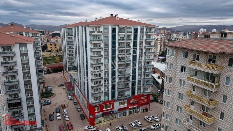 Hedef Emlak'tan Kule Evlerde Satılık 4+1 Lüx Geniş Daire — fotoğraf 2