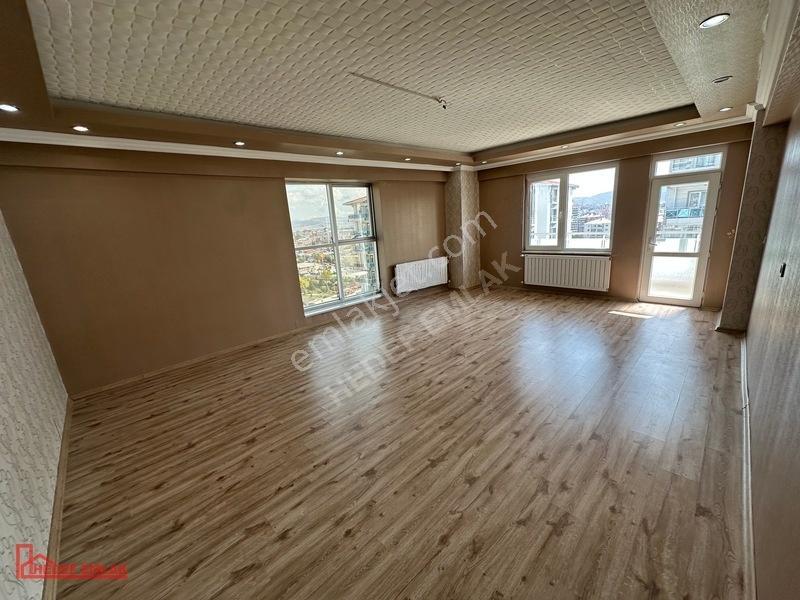 Hedef Emlak'tan Kule Evlerde Satılık 4+1 Lüx Geniş Daire — fotoğraf 19