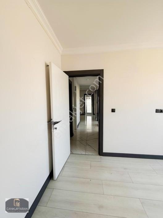 İldem E 15 Blokda 1.kat 4+1 Sıfır Daire — fotoğraf 6