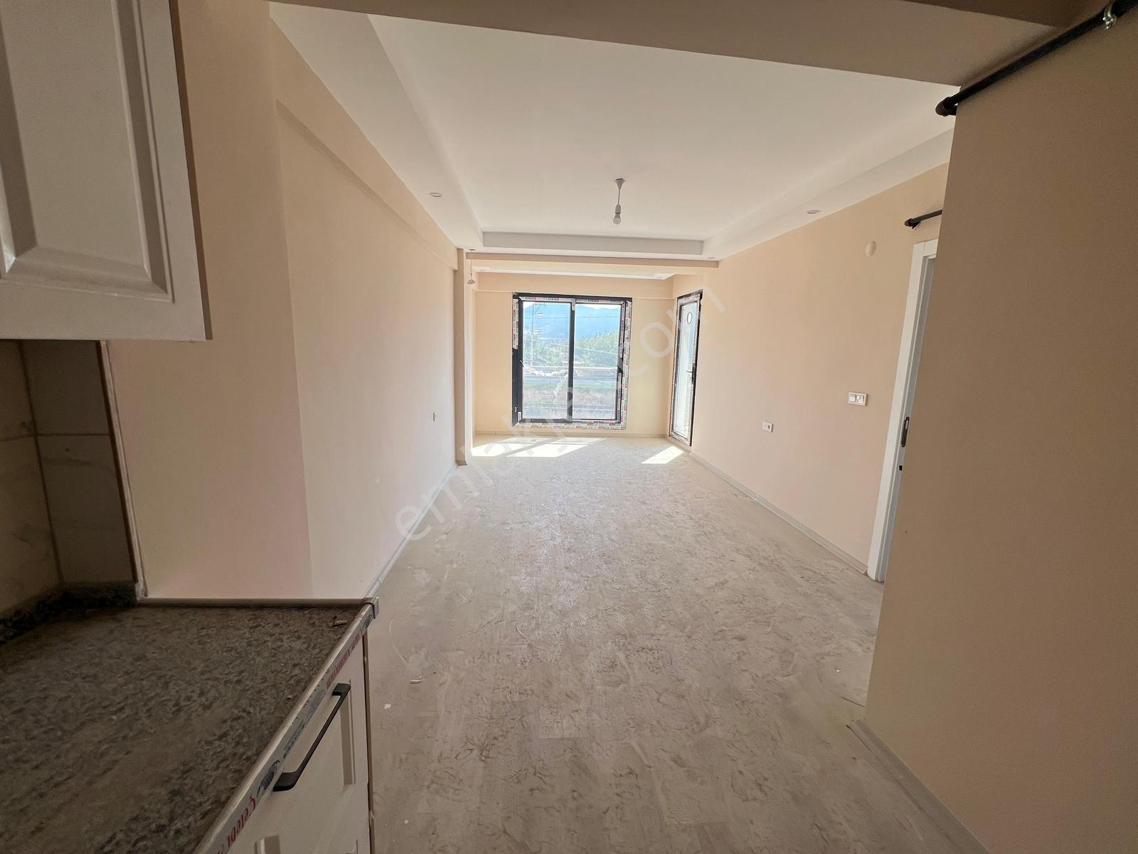 Çözüm Emlak'tan Muradiye'de Önü Açık 1+1 Satılık Sıfır Daire — fotoğraf 4