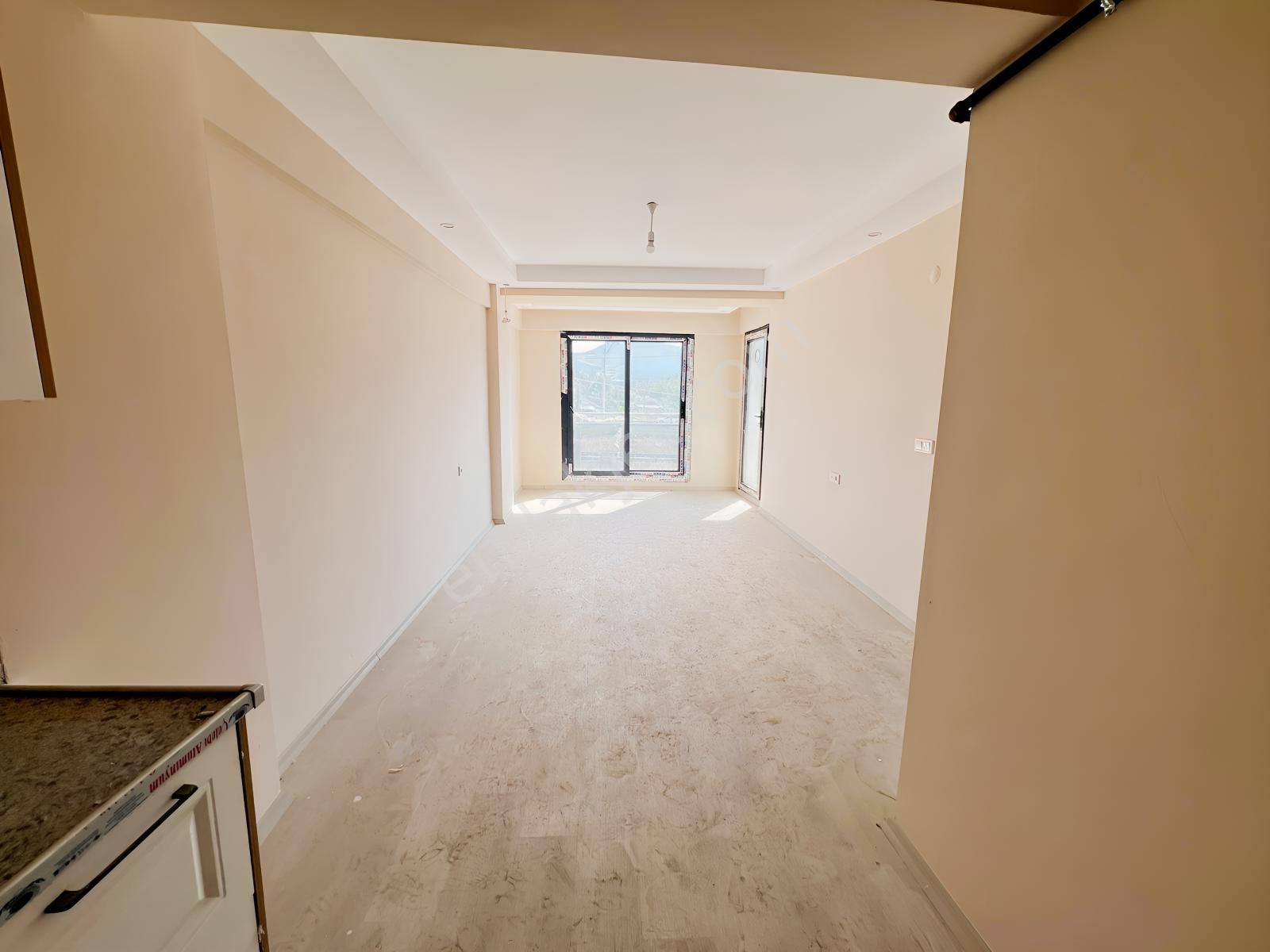 Çözüm Emlak'tan Muradiye'de Önü Açık 1+1 Satılık Sıfır Daire — fotoğraf 6