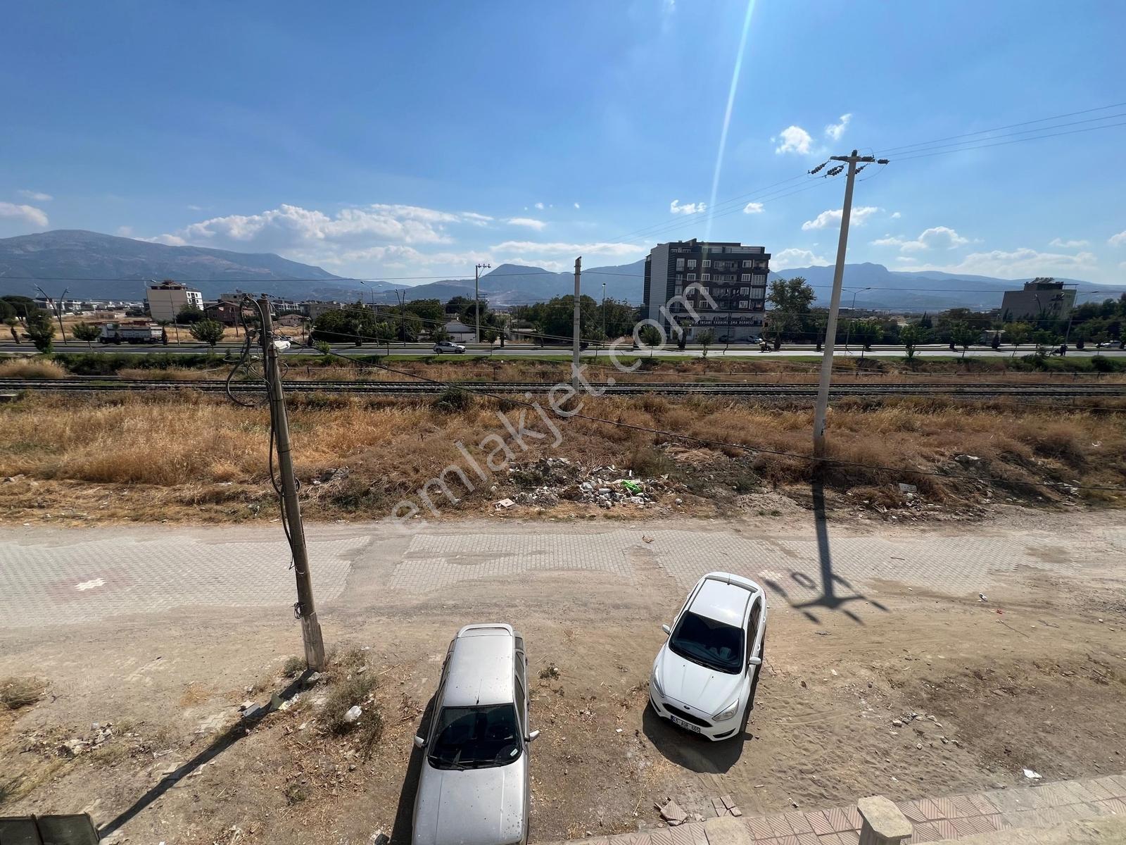 Çözüm Emlak'tan Muradiye'de Önü Açık 1+1 Satılık Sıfır Daire — fotoğraf 9