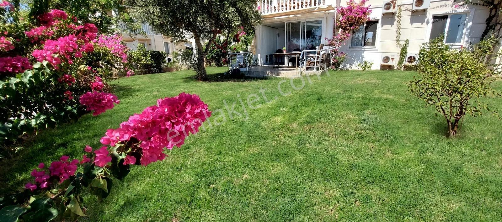Muğla Bodrum Milas Boğaziçi Adabükü Manzaralı Büyük Bahçe — fotoğraf 4