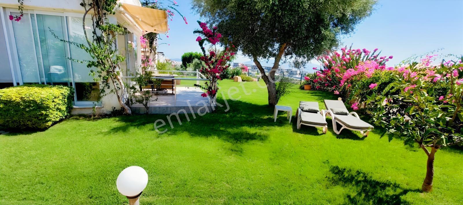 Muğla Bodrum Milas Boğaziçi Adabükü Manzaralı Büyük Bahçe — fotoğraf 5