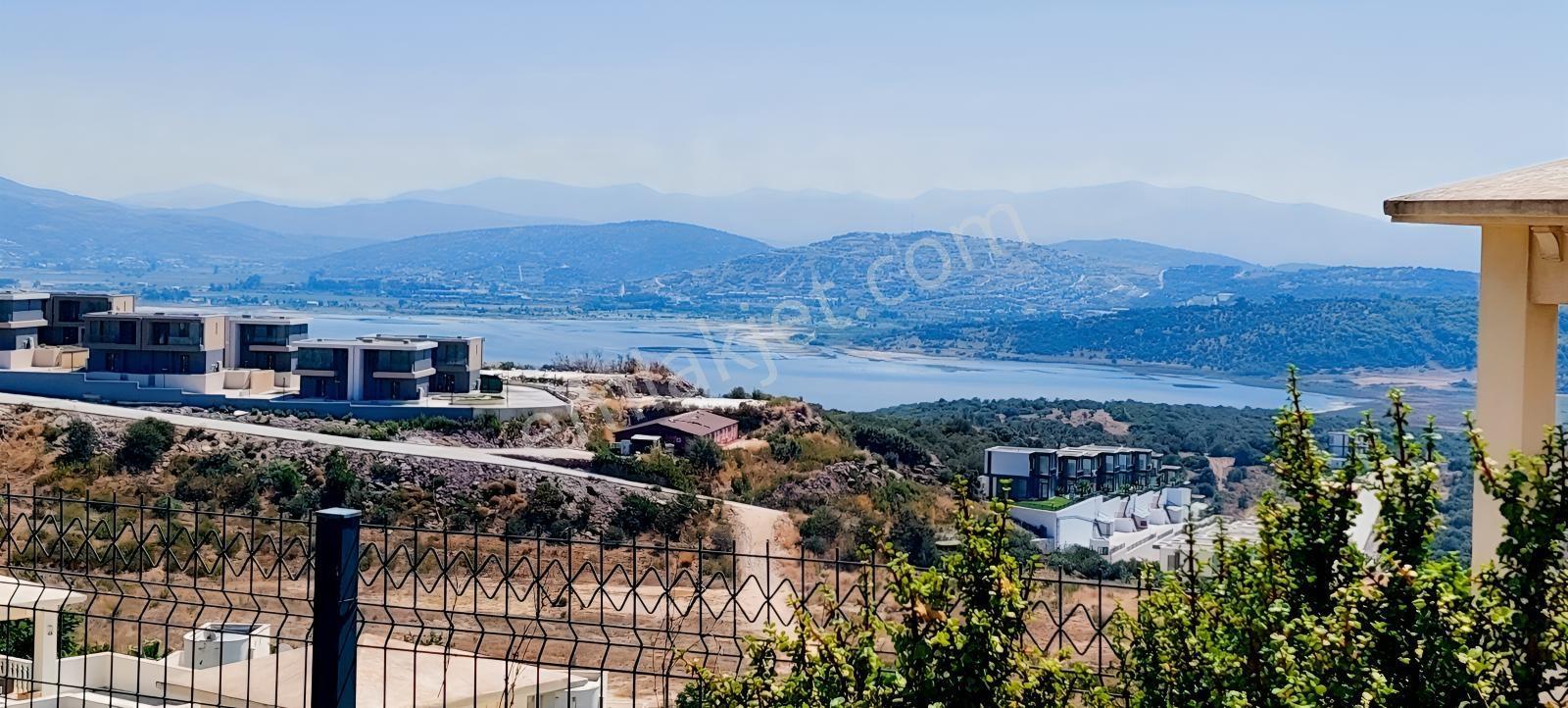 Muğla Bodrum Milas Boğaziçi Adabükü Manzaralı Büyük Bahçe — fotoğraf 24