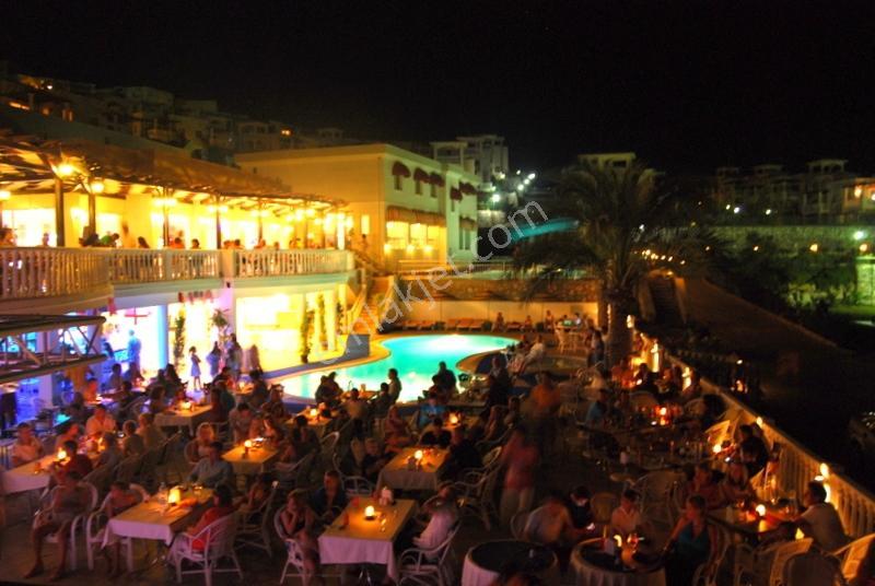 Muğla Bodrum Milas Boğaziçi Adabükü Manzaralı Büyük Bahçe — fotoğraf 30