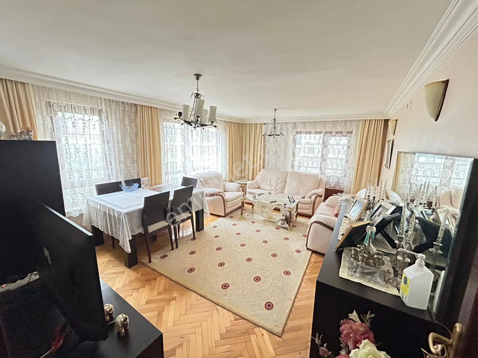 Taner'den Sokullu Caddesinde 3+1 Katta Salon Bağımsız 3 Cepheli Kapalı Garajlı — fotoğraf 11