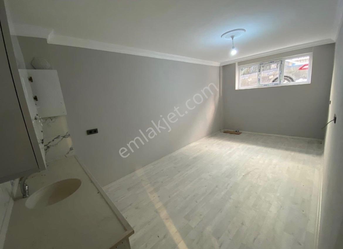 Altıntaş Mahallesi Satılık Yarı Bodrum 1+1 Full Tadilatlı Daire
