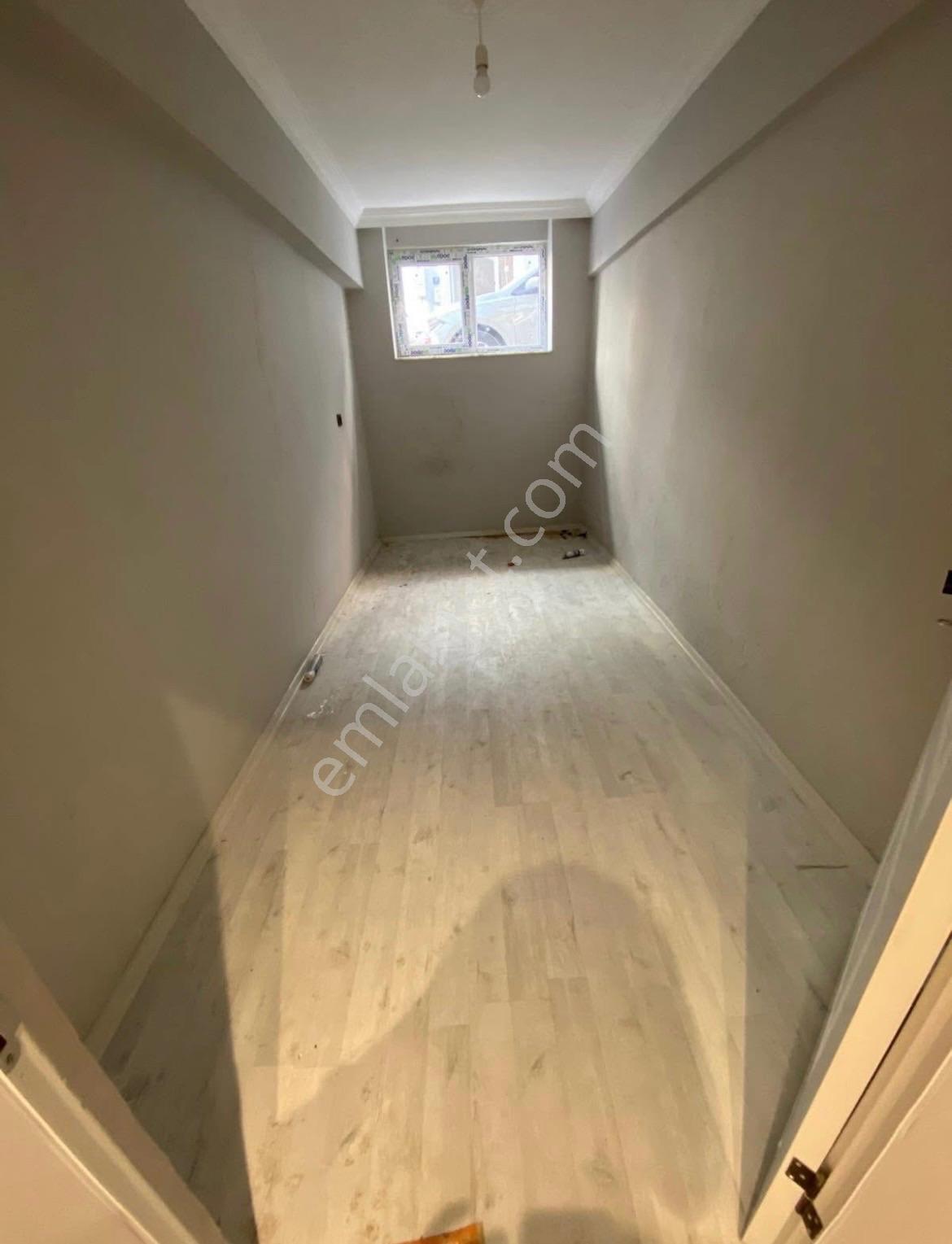 Altıntaş Mahallesi Satılık Yarı Bodrum 1+1 Full Tadilatlı Daire — fotoğraf 4