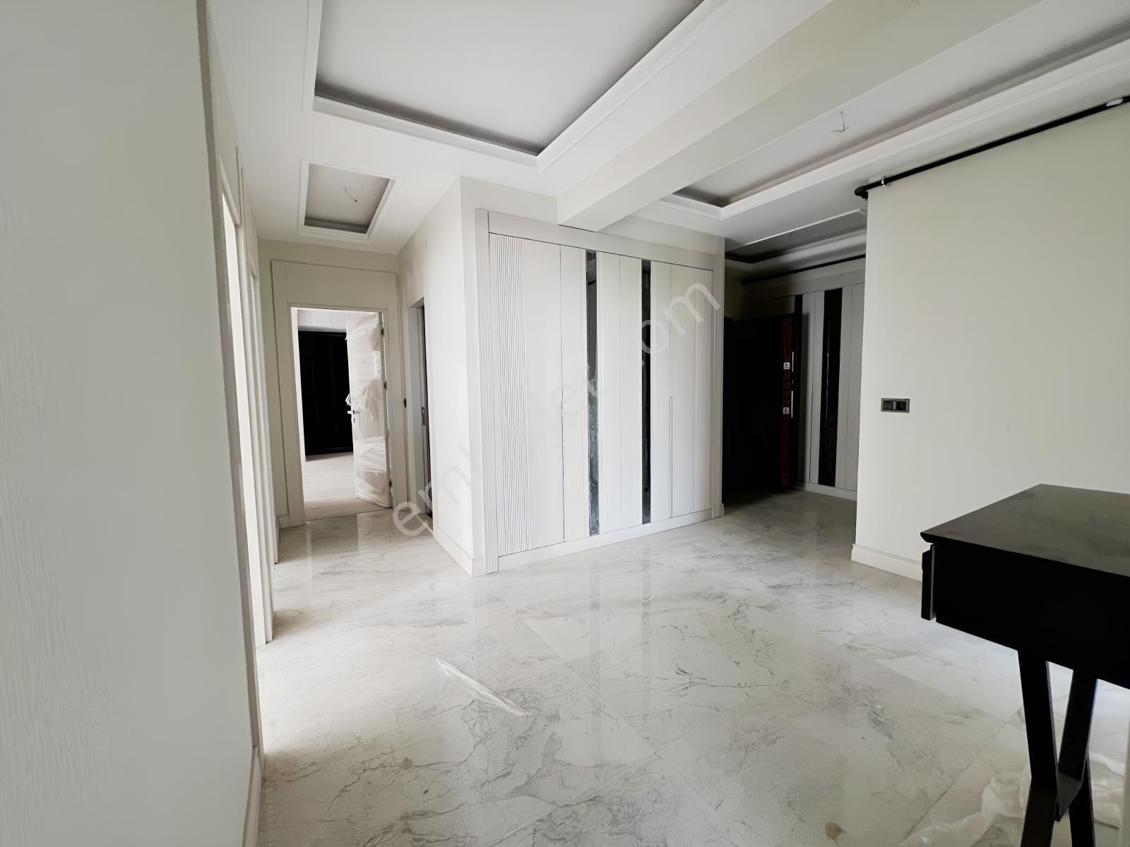 Riva Yapıda Büyük Tip 3,5+1 Yüksek Kredi Uygun Acil Satlik — fotoğraf 7
