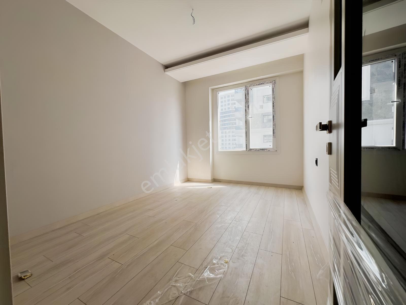 Riva Yapıda Büyük Tip 3,5+1 Yüksek Kredi Uygun Acil Satlik — fotoğraf 9