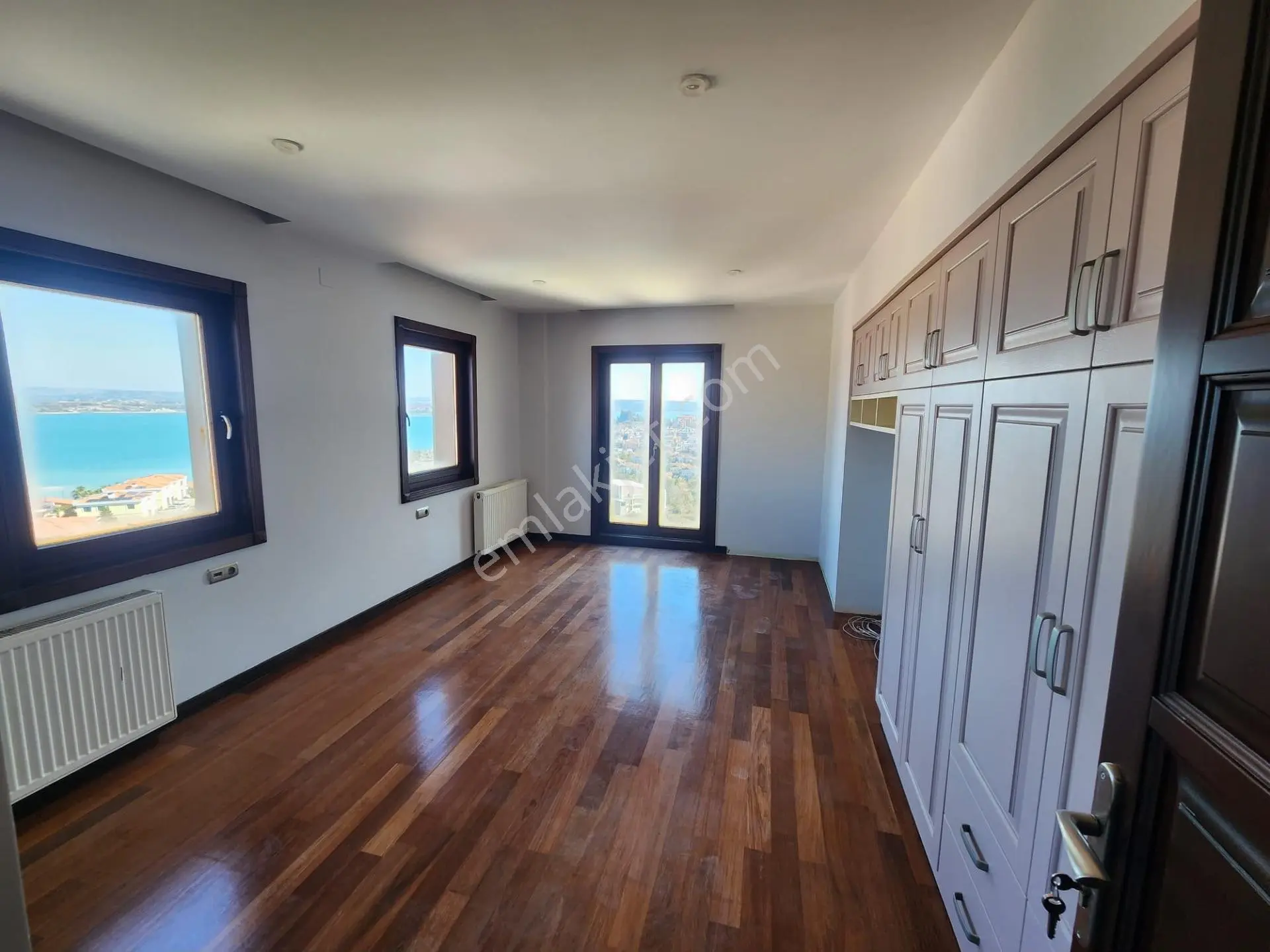 Karslılar 11+2 Panoramik Göl Manzara 1200m2 Arsa 800m2 Oturum 4katlı 5banyo Dgaz 11-15yaş Havuz — fotoğraf 3