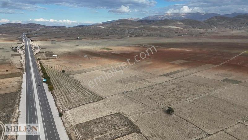 Korkuteli Beğişte 8.912 M² Satılık Tarla Ana Yola Yakın Yatırım — fotoğraf 5