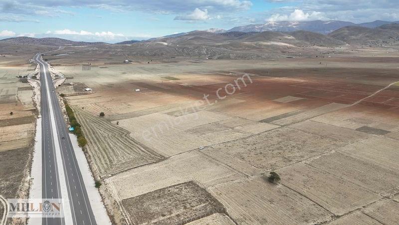 Korkuteli Beğişte 8.912 M² Satılık Tarla Ana Yola Yakın Yatırım — fotoğraf 6