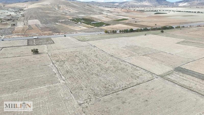 Korkuteli Beğişte 8.912 M² Satılık Tarla Ana Yola Yakın Yatırım — fotoğraf 10