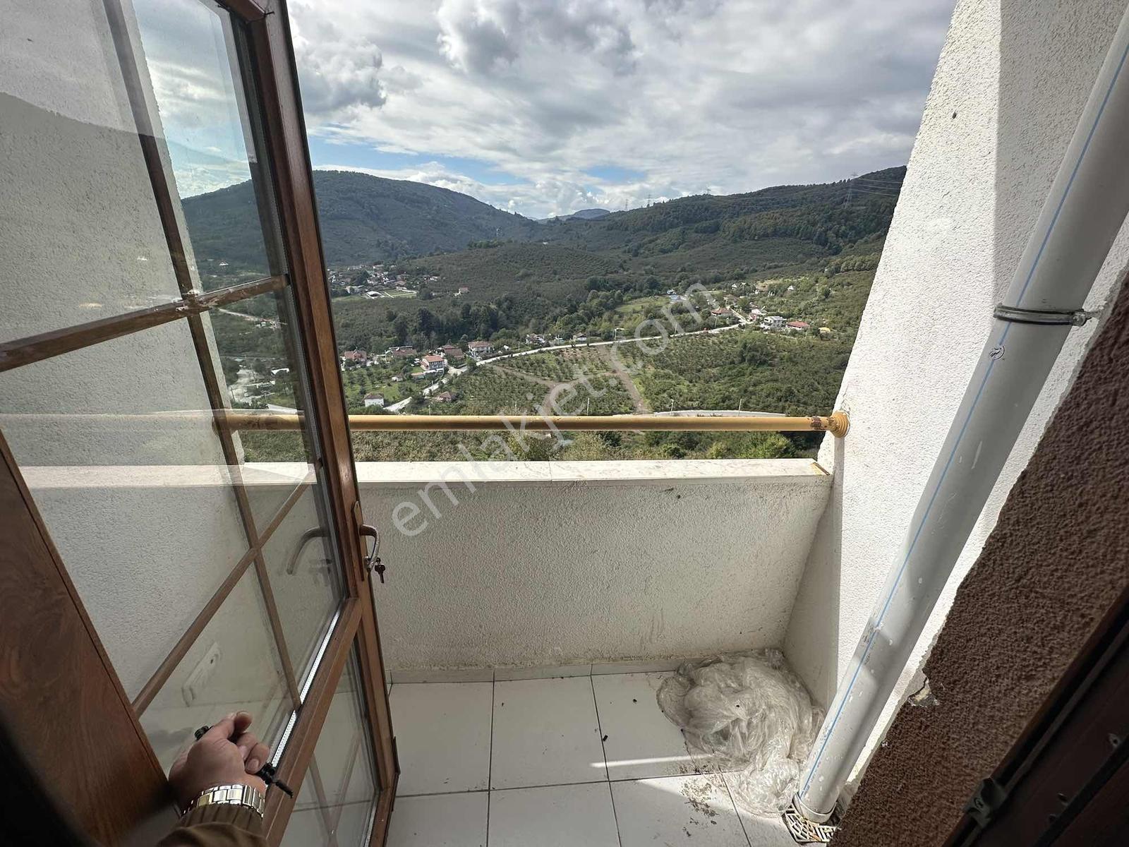 Asil'den Çilimli Toki'de Manzaralı Ara Kat 2+1 Satılık Daire — fotoğraf 13
