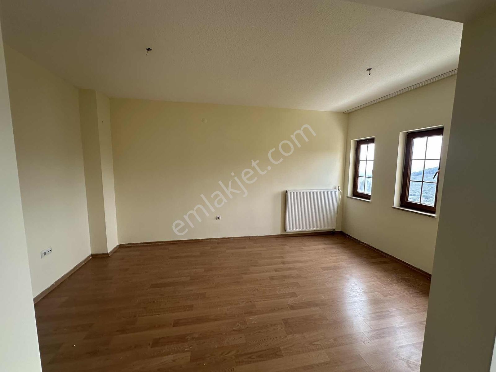 Asil'den Çilimli Toki'de Manzaralı Ara Kat 2+1 Satılık Daire — fotoğraf 20