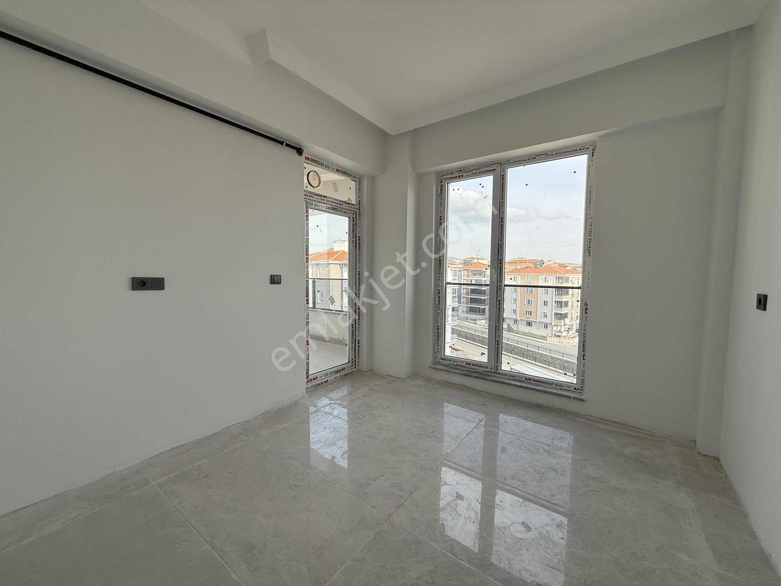 Turgay Şahin'den Osmancık Caddesinde Sıfır 3+1 — fotoğraf 3