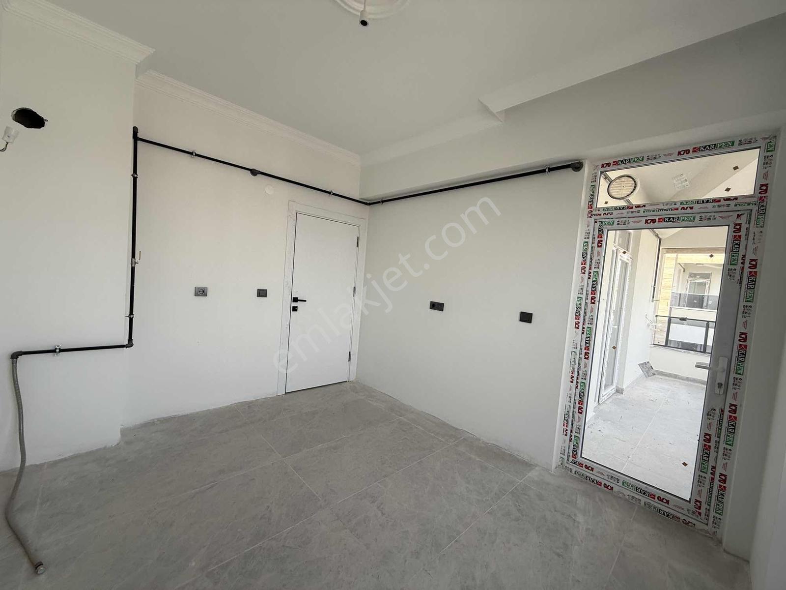 Turgay Şahin'den Osmancık Caddesinde Sıfır 3+1 — fotoğraf 4