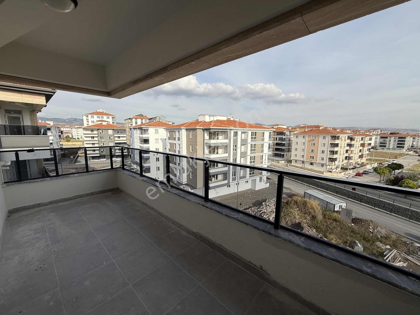Turgay Şahin'den Osmancık Caddesinde Sıfır 3+1 — fotoğraf 9