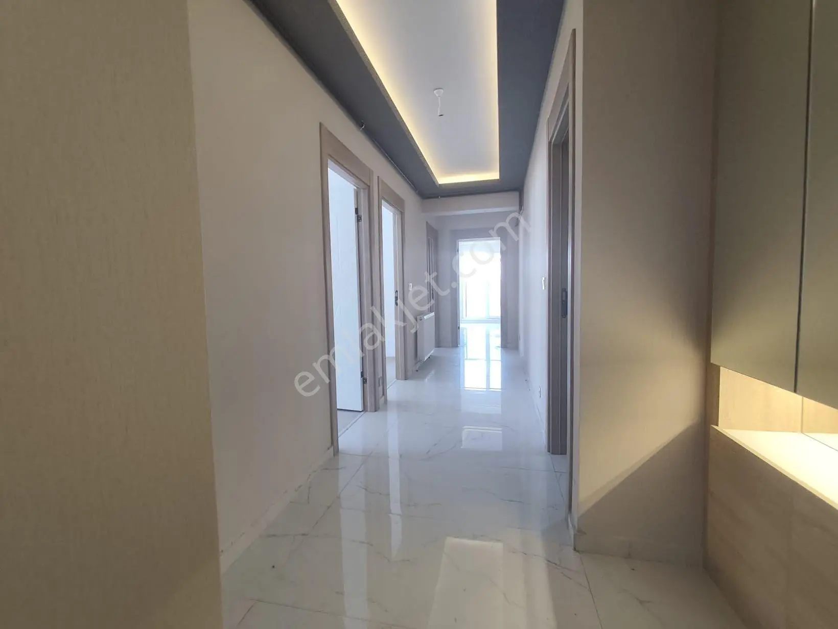 Yılmaz Gayrımenkulden Satılık 2+1 Ön Cephe 3 Son Kat Sıfır Daıre — fotoğraf 17