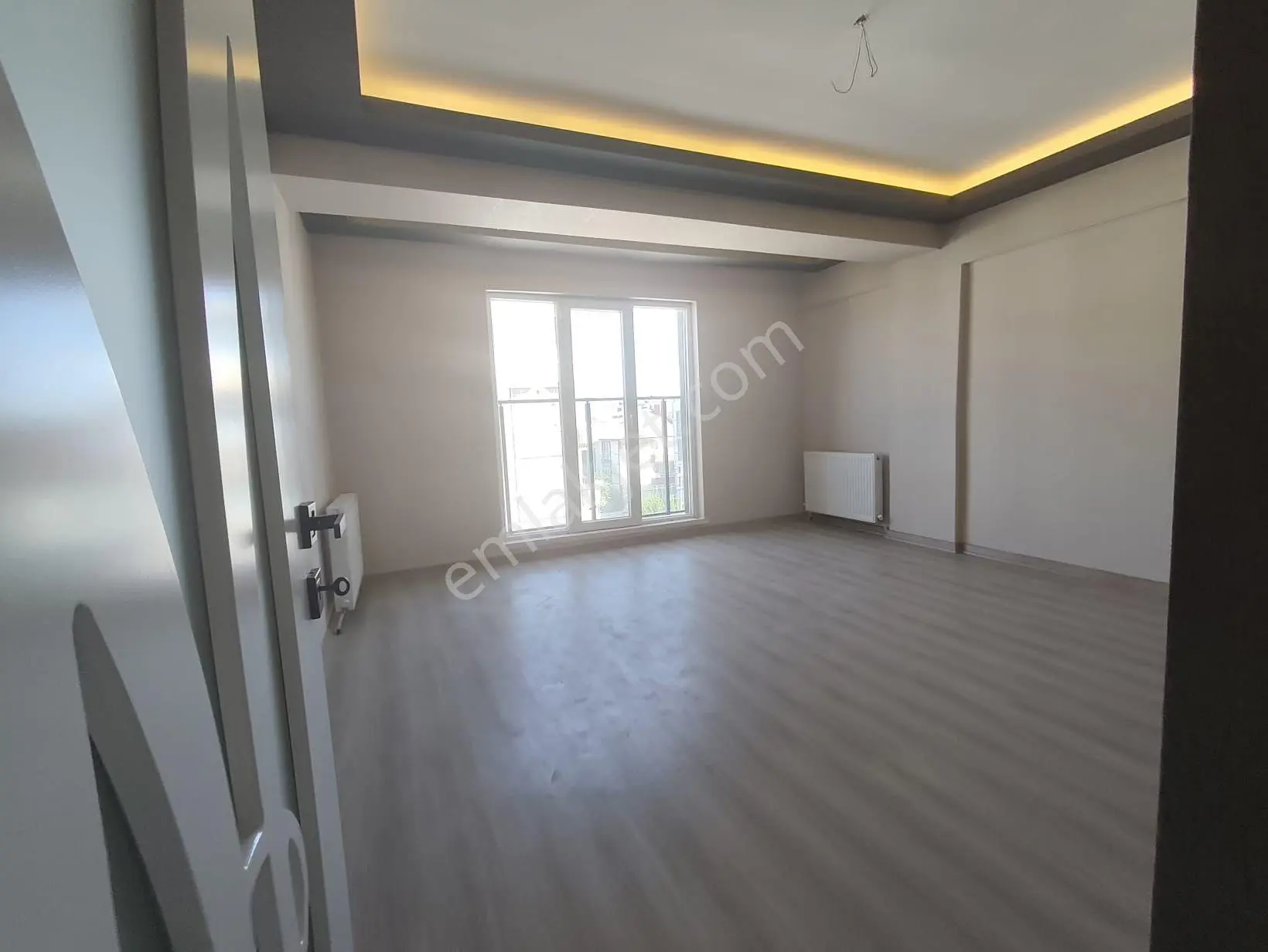 Yılmaz Gayrımenkulden Satılık 2+1 Ön Cephe 3 Son Kat Sıfır Daıre — fotoğraf 19
