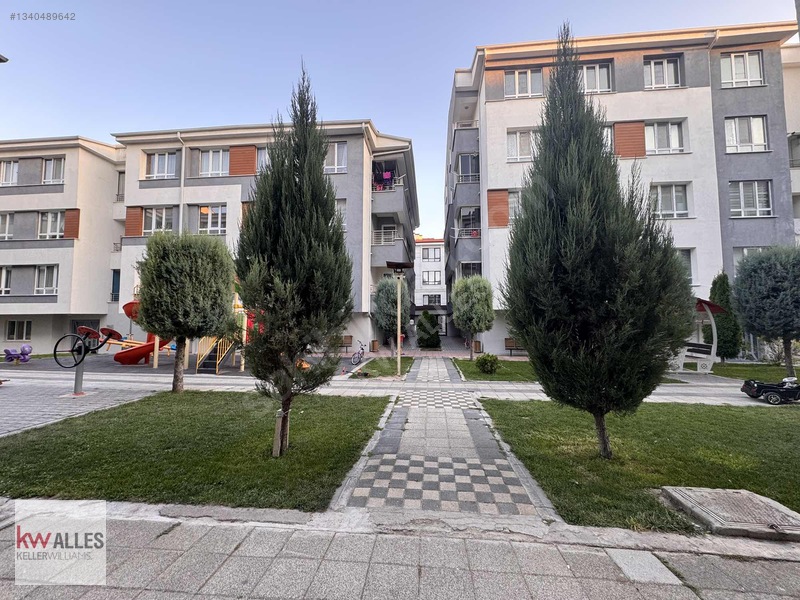 Kw Alles Çamlıca Mh Zade Konutları Satılık Site İçi Geniş 3+1 — fotoğraf 3