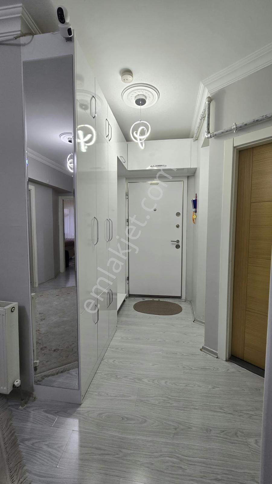Gülveren Mah 3+1 Kat 1 İçi Yapılı 120 M2 Asansörlü Merkezi Konum — fotoğraf 21
