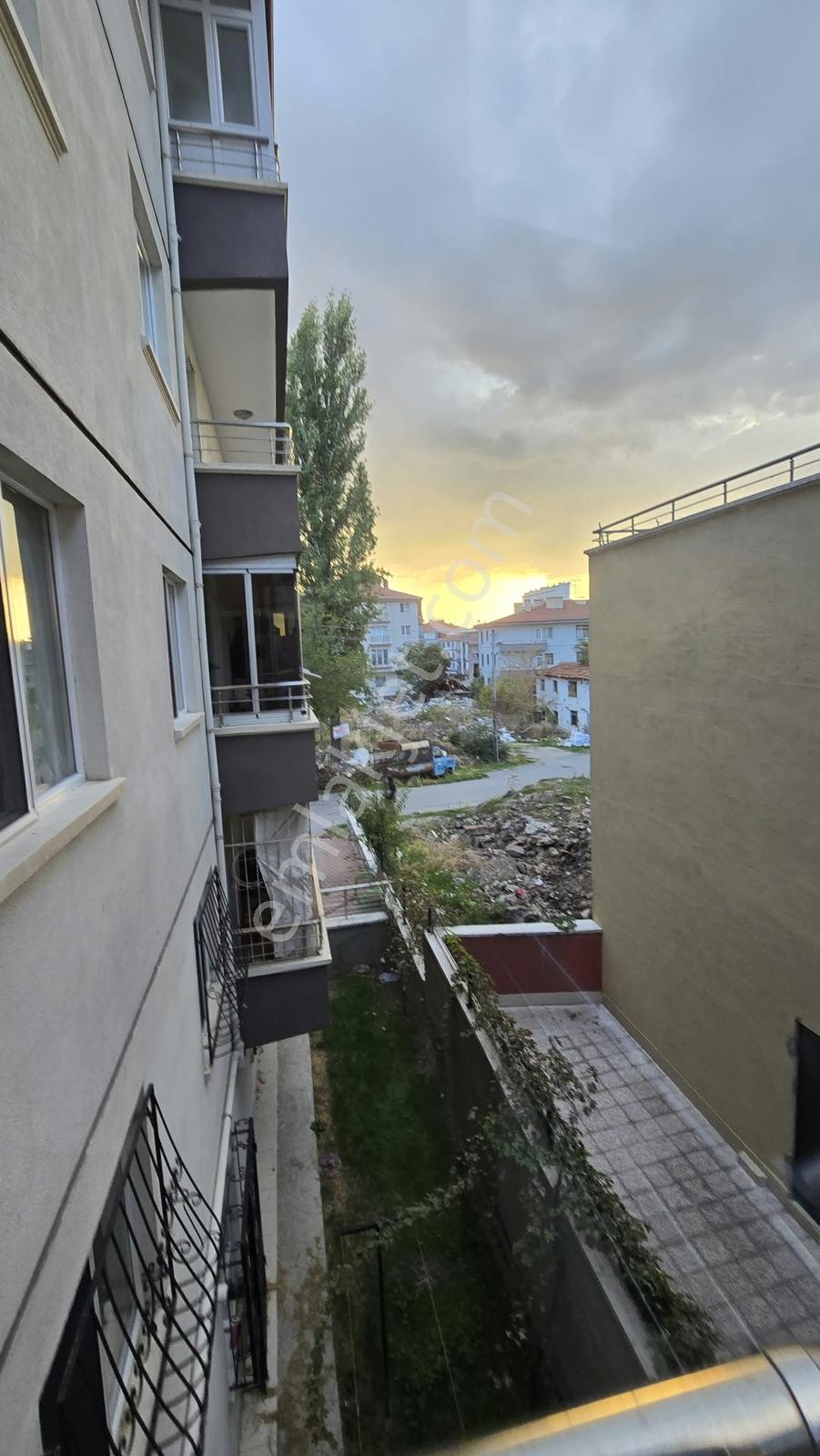 Gülveren Mah 3+1 Kat 1 İçi Yapılı 120 M2 Asansörlü Merkezi Konum — fotoğraf 25