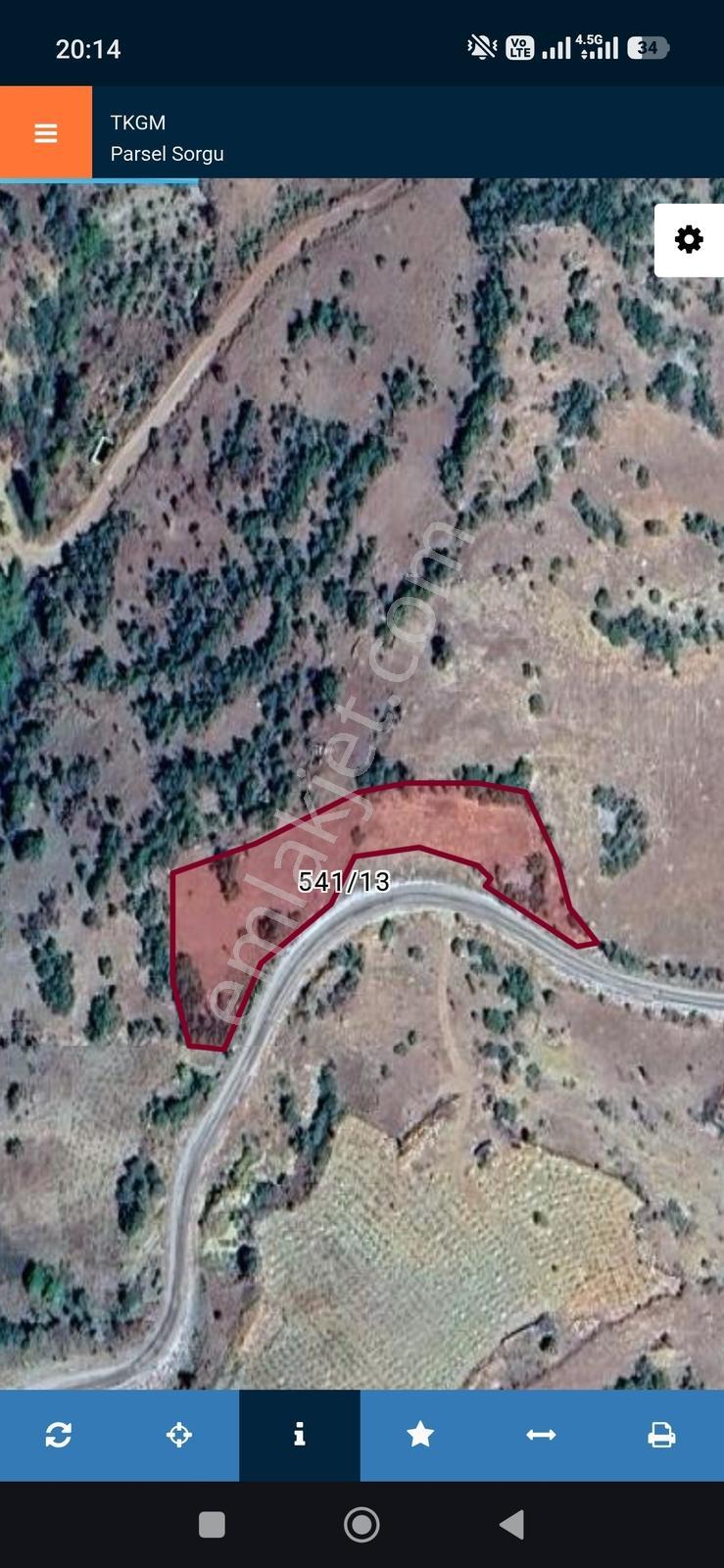 Asfalt Anayola Cephe 2850 Metre Tarla Yerleşime 1 Km Mesafede — fotoğraf 3