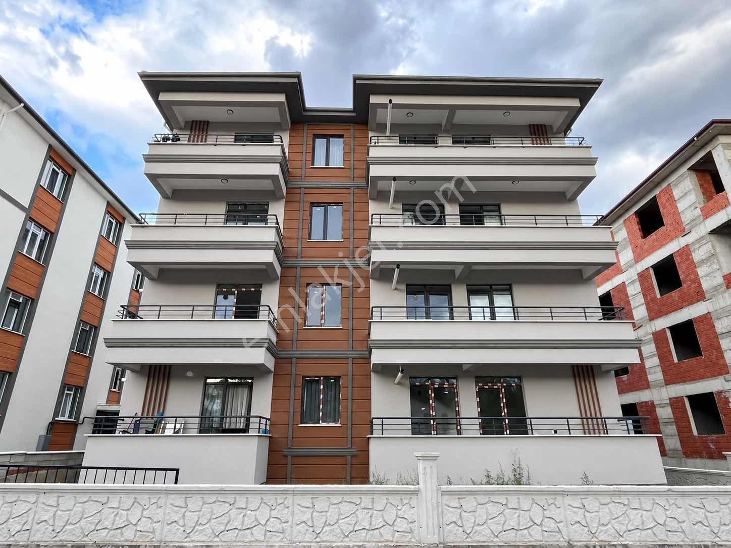 Remax Dem'den Hocabey Mah. Çarşı Merkezine 5 Dakika 2+0 Satılık — fotoğraf 2