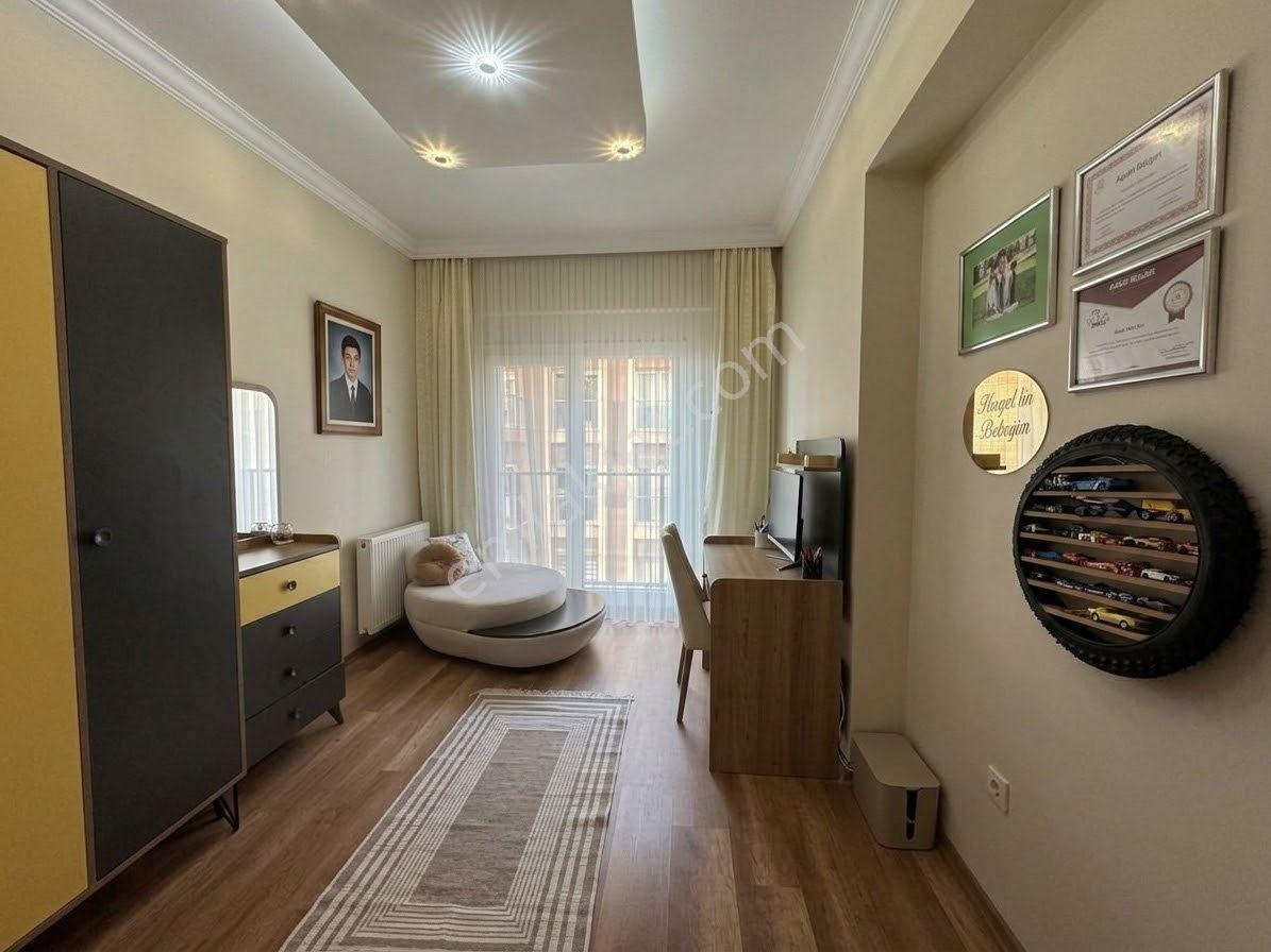 Bayraklı Yamanlar Zerrin Hanım Sitesi'nde Satılık 3+1 Havuz Manzaralı — fotoğraf 13