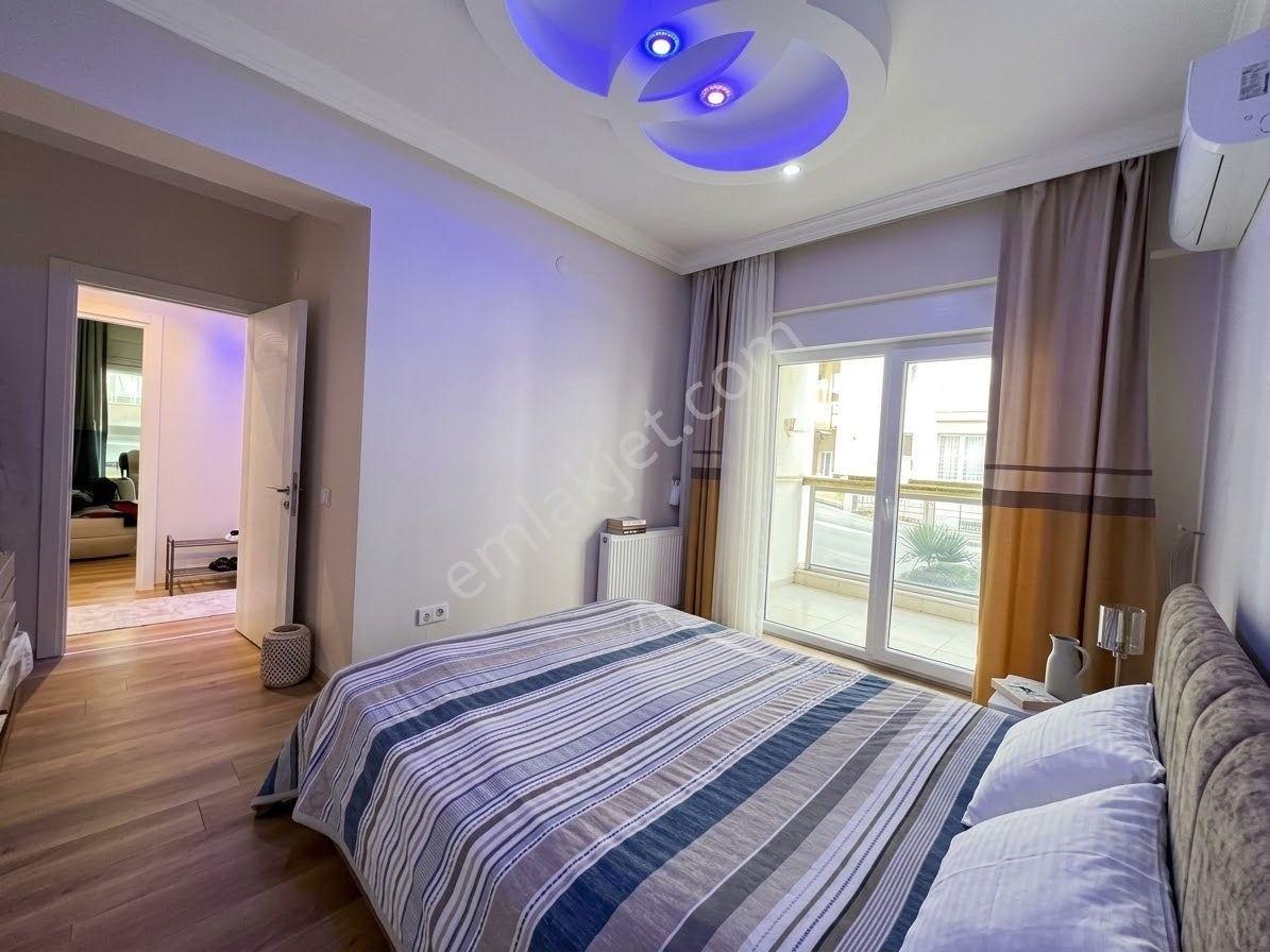 Bayraklı Yamanlar Zerrin Hanım Sitesi'nde Satılık 3+1 Havuz Manzaralı — fotoğraf 15