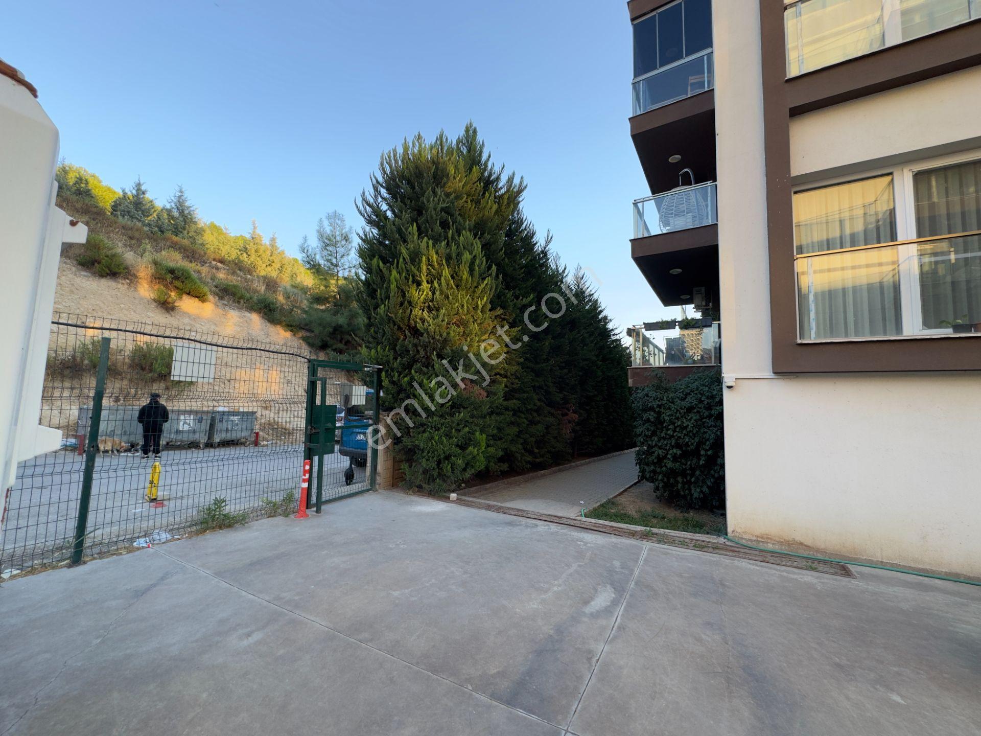 Bayraklı Yamanlar Zerrin Hanım Sitesi'nde Satılık 3+1 Havuz Manzaralı — fotoğraf 29