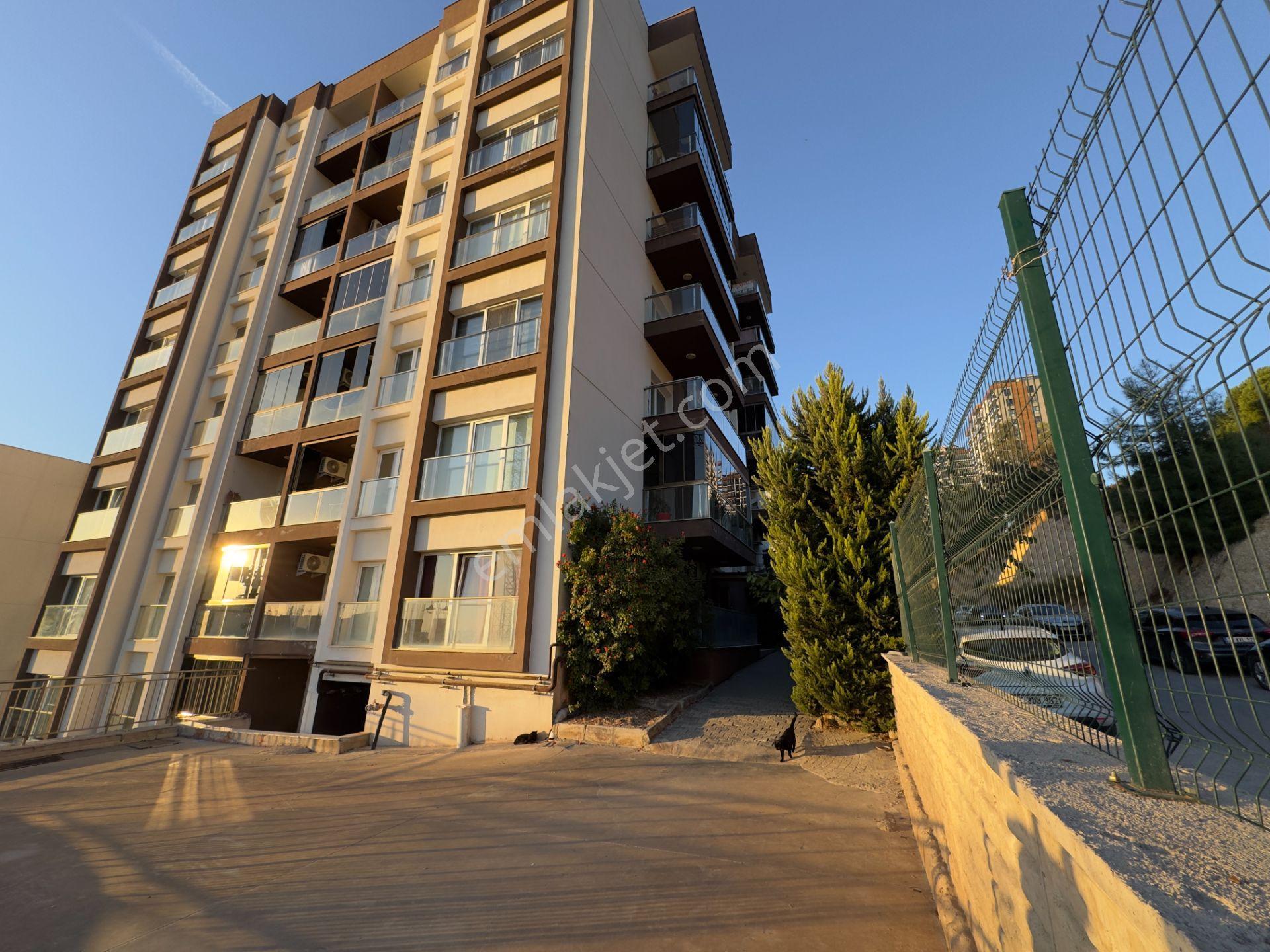 Bayraklı Yamanlar Zerrin Hanım Sitesi'nde Satılık 3+1 Havuz Manzaralı — fotoğraf 30