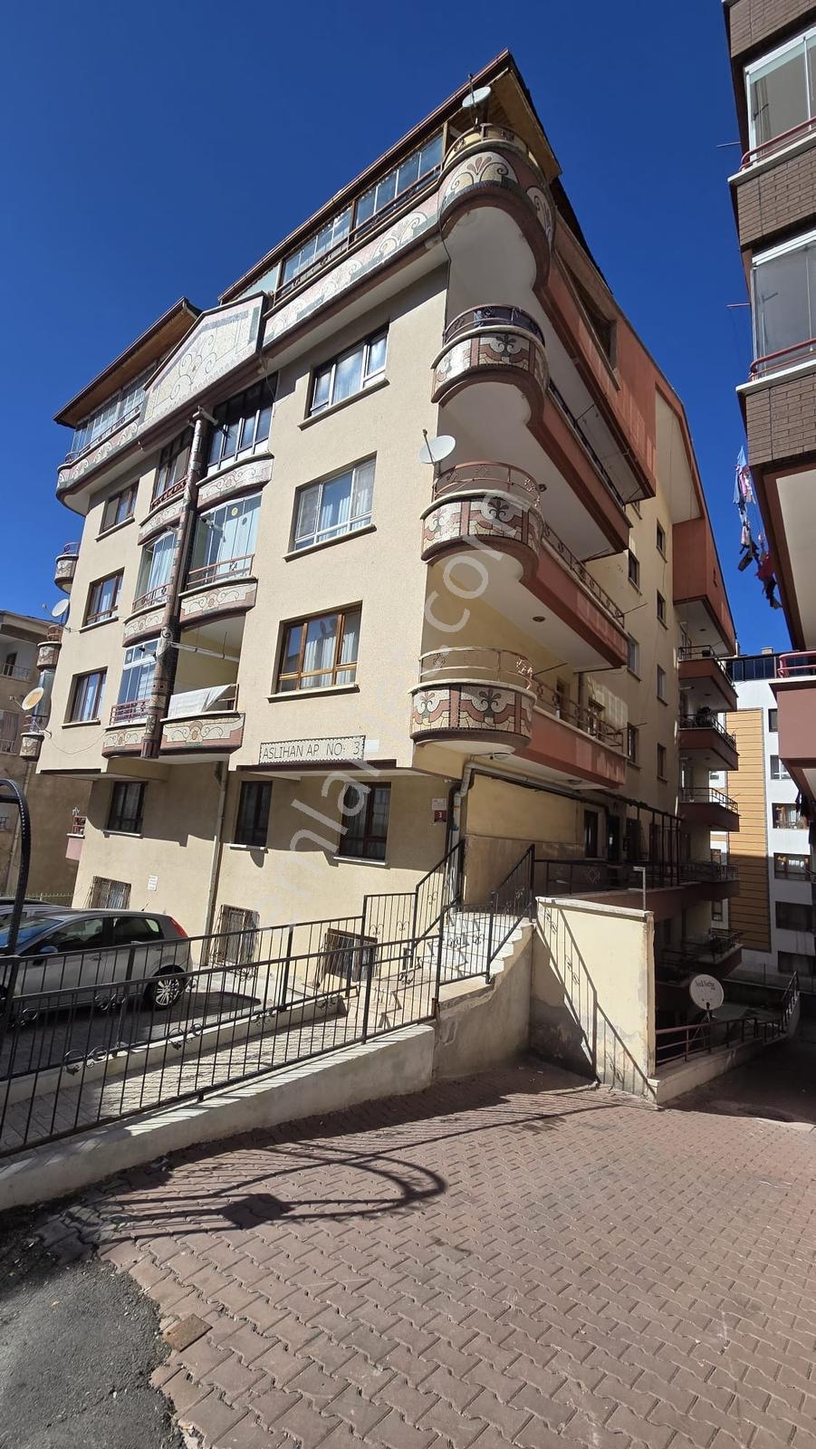 Hürel Mah 3+1 Kat 1 Arka Cephe Bağımsız 120 M2