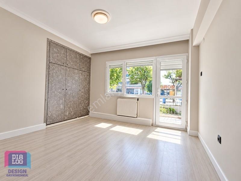 Merkezi Konumda Ana Cadde Cepheli 3+1 Köşe Daire — fotoğraf 12