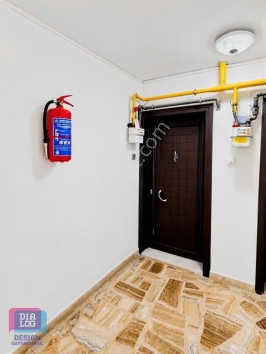 Merkezi Konumda Ana Cadde Cepheli 3+1 Köşe Daire — fotoğraf 16