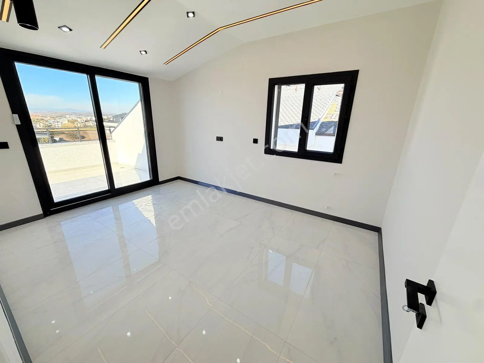 Didim Hisar Mahallesi 3+1 Müstakil Girişli Ve Havuzlu Satılık Sıfır Villa — fotoğraf 14