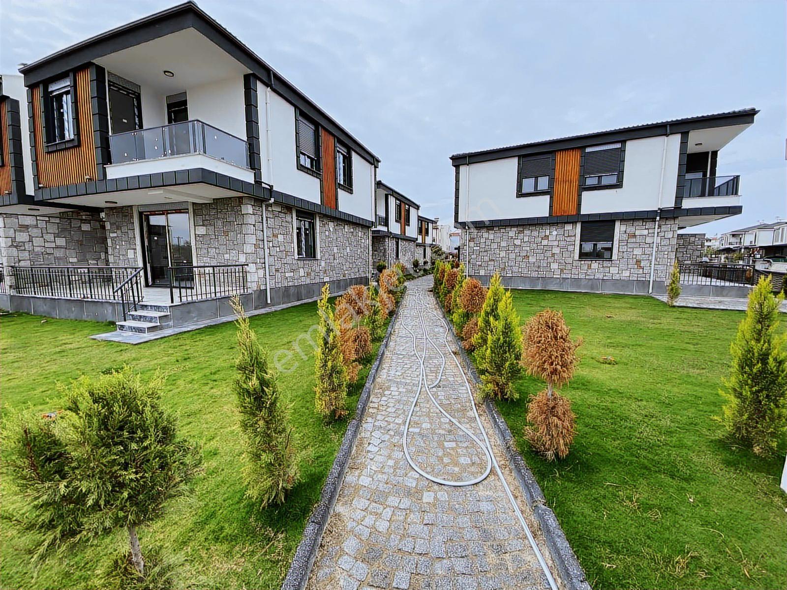 Dağlı !Gayrimenkul'Den Lüks Yapı Modern & Şık 3+1 Villa