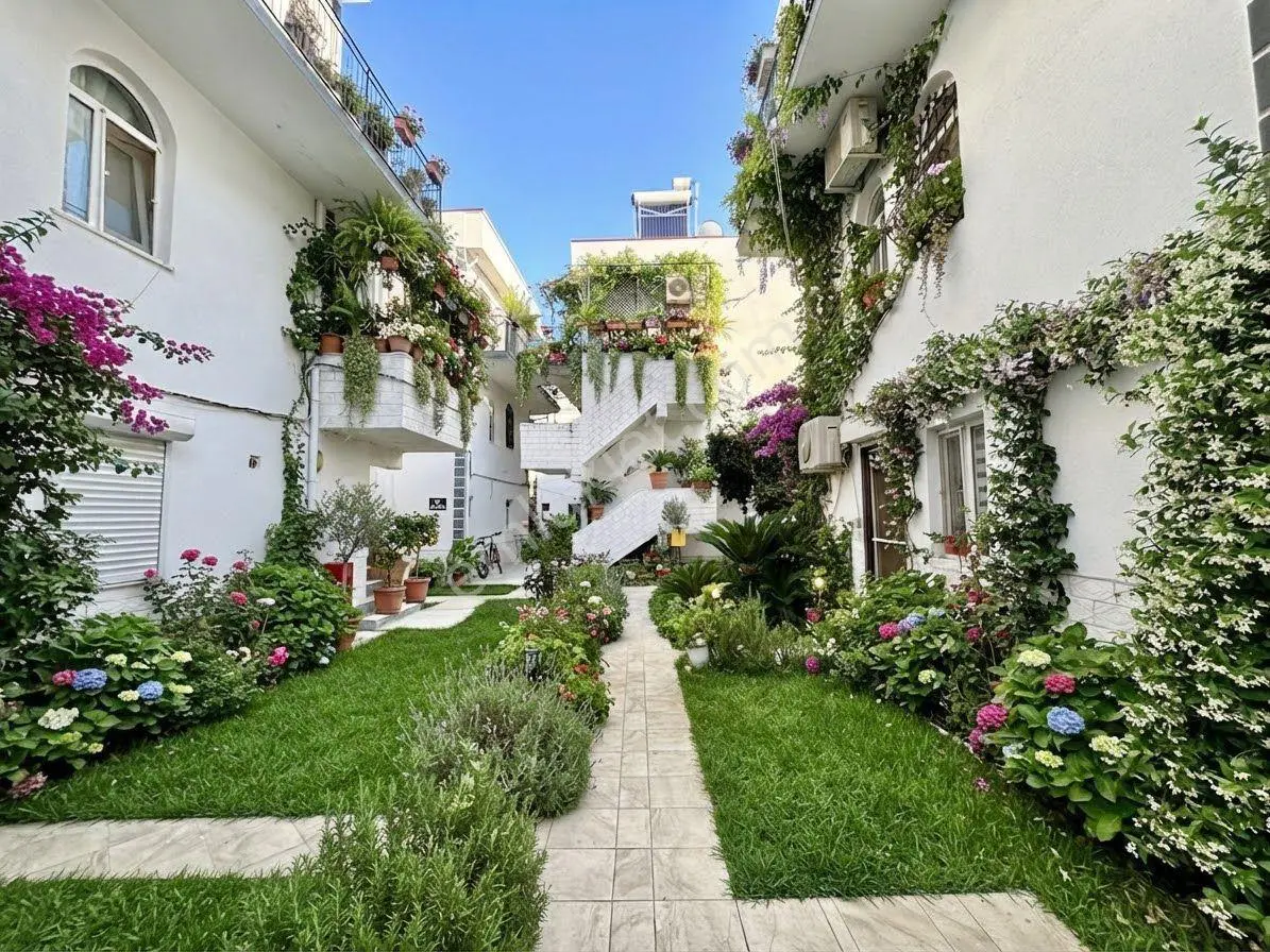 ꧁ay Emlaktan꧂güre'de Yolun Altında Denize Sadece 200 Metre Satılık 2+1 Yüzme Havuzlu Bahçeli Villa — fotoğraf 7