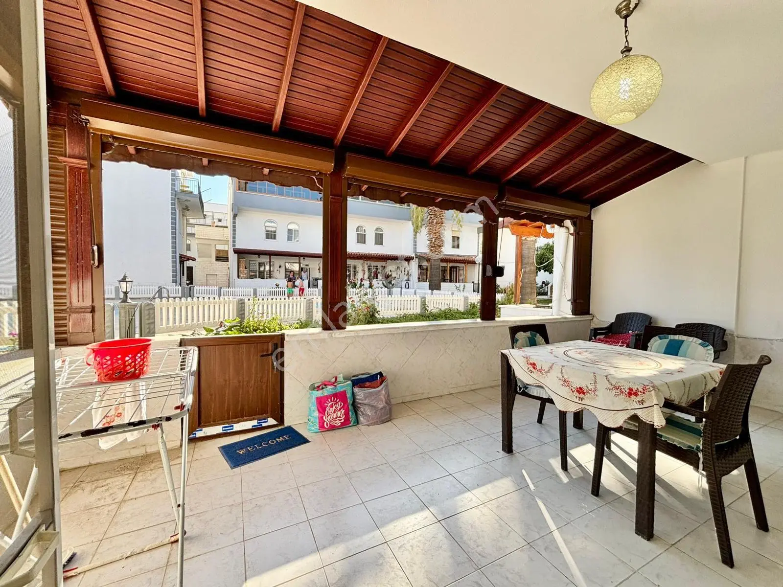 ꧁ay Emlaktan꧂güre'de Yolun Altında Denize Sadece 200 Metre Satılık 2+1 Yüzme Havuzlu Bahçeli Villa — fotoğraf 8