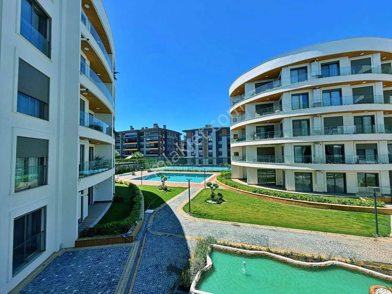 Uytundan Burhaniye Ören'de Ultralüks Sitede Havuz Cephe 1+1daire — fotoğraf 10