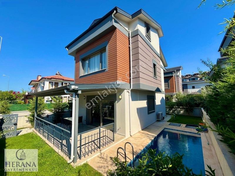 Denize 300M Mesafede Tam Müstakil Satılık Villa